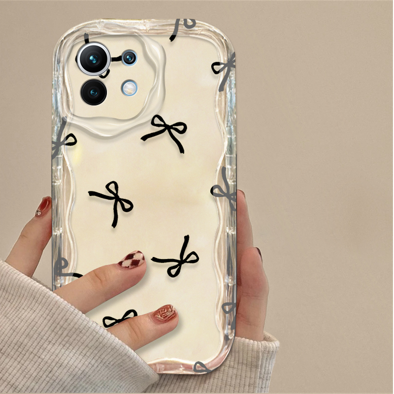 Funda Negra con Lazo y Corazón - Magazines reseña y precio