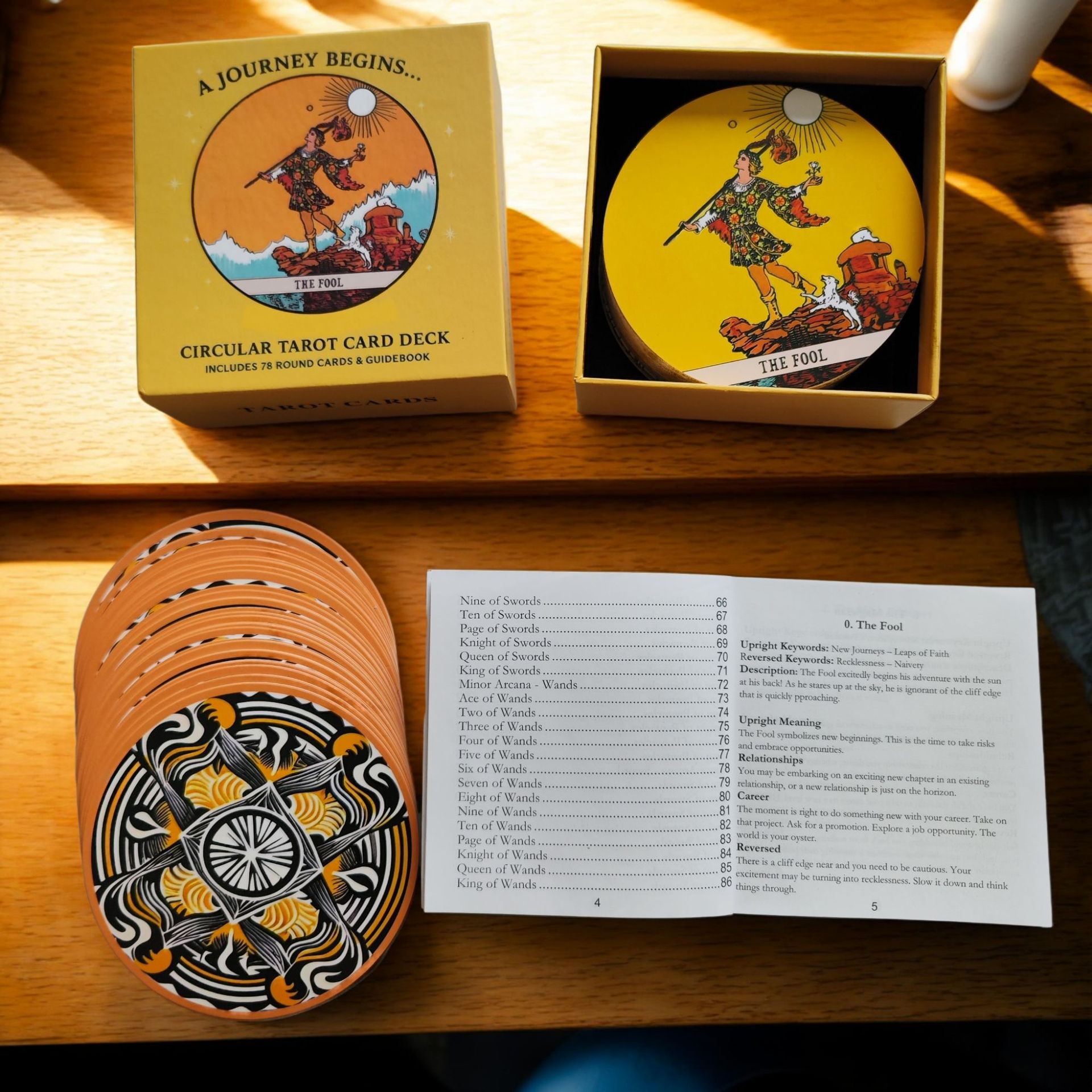 Baraja de Cartas del Tarot Cir - Tarot Deck With Guidebook reseña y precio